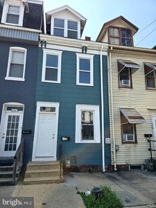 552 W Princess St