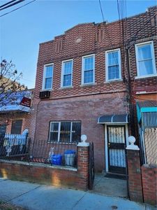928 Clarkson Ave