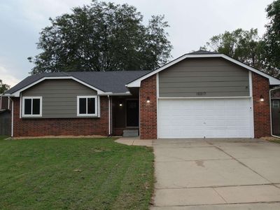 10317 E Countryside Cir