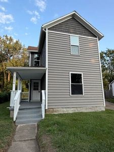 1126 Burt St