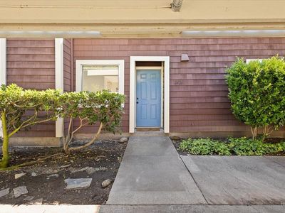 2426 Lakeview Drive