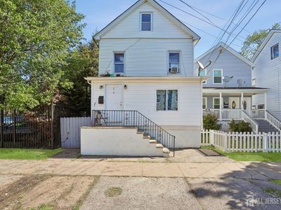 219 Seaman St