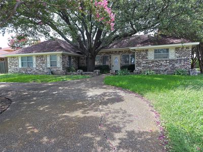Property at 604 S Briarcrest Dr, Richardson, TX