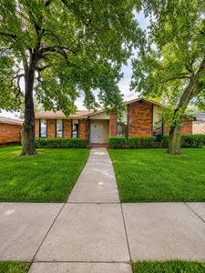 7334 Oakmore Dr