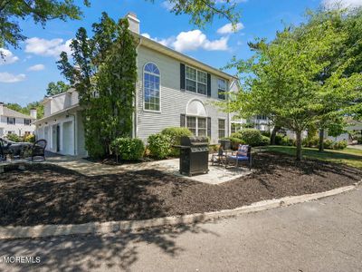 37 Racquet Road