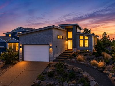 557 Sea View Dr
