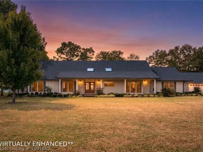 4000 Spring Mountain Dr