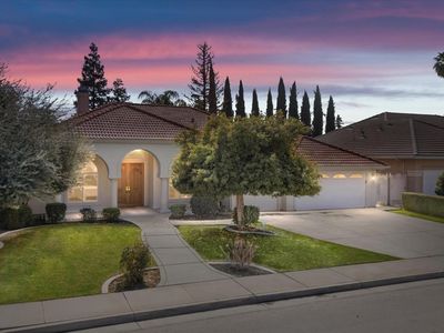 10211 Mountaingate Ln