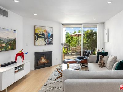 8530 Holloway Dr APT 216