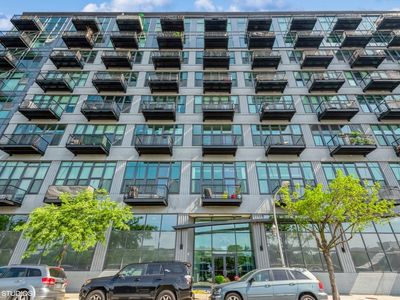 1224 W Van Buren Ave #204