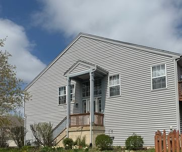 Property at 99 Seton Creek Dr, Oswego, IL