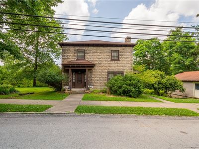 201 Dewey Ave