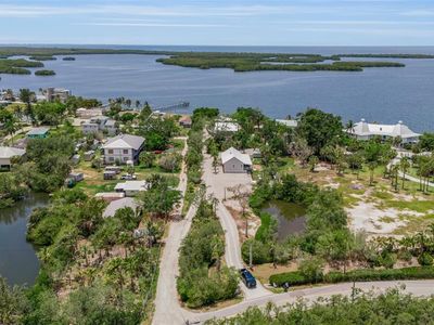 1057 Bayshore Dr