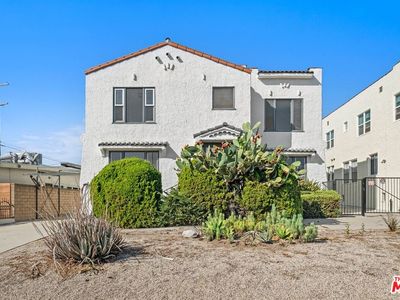 1371 Keniston Ave