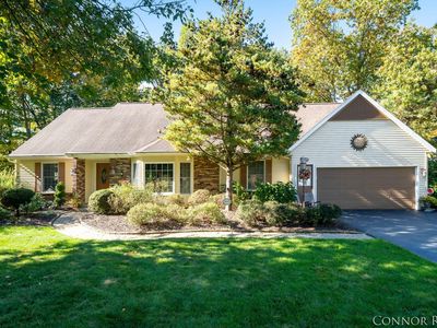 3076 Riverwoods Dr NE