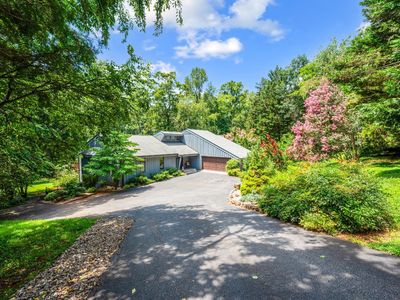 210 Huntingwood Blvd