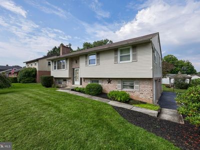 Property at 762 Eastside Dr, Landisville, PA