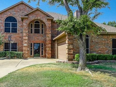 5013 Bellerive Ct