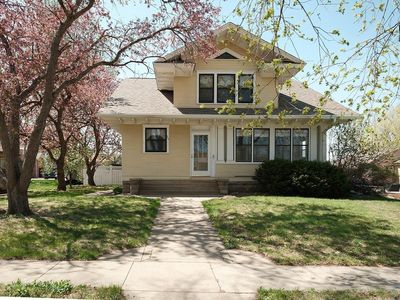 237 2nd Ave NE