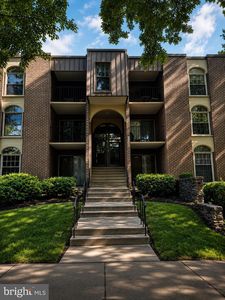 3300 Woodburn Village Dr APT 31