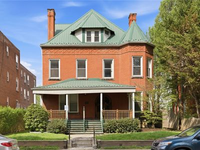 362 S Highland Ave