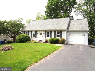 326 Barberry Dr