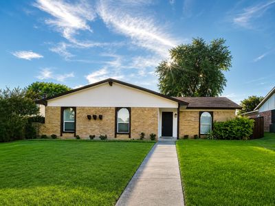 1037 Nancy Ln