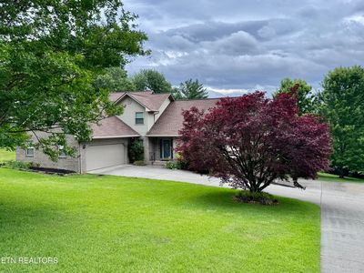 1017 Peterson Ln