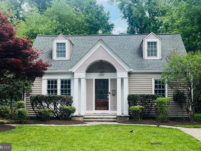 2833 Bolling Rd