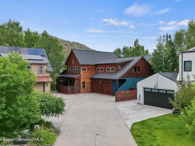 225 Juniper Ct