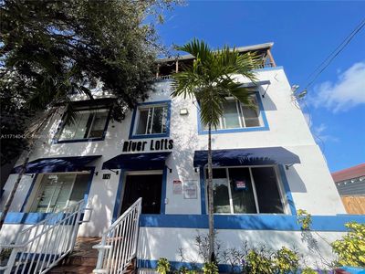 1021 NW 3rd St APT 106