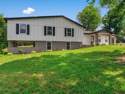 1877 Airport Lake Rd