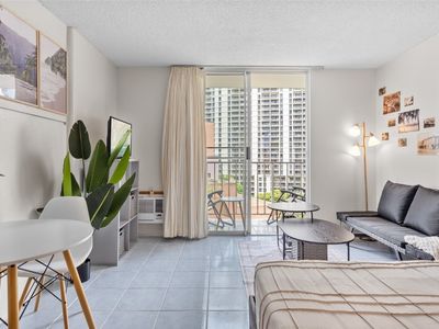 1920 Ala Moana Blvd APT 712