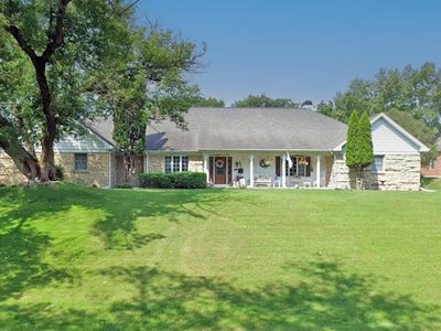 995 Prince Phillip Dr