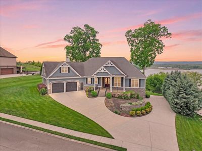 6201 Breezy Hollow Ln