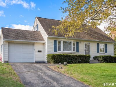 6 Roberts Road