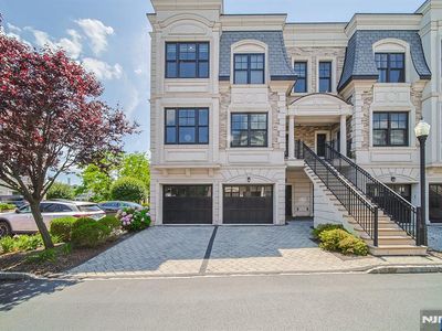 35 Marquis Ct
