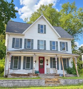 1868 Centre Line Rd