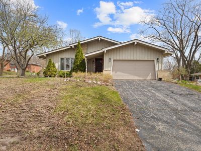 425598-N42W5598 Wilshire Dr