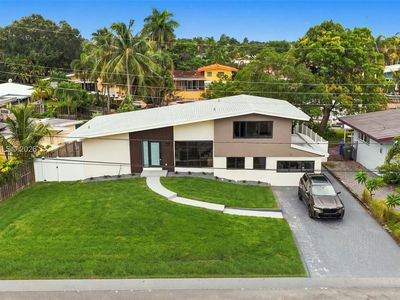 2412 Sugarloaf Ln