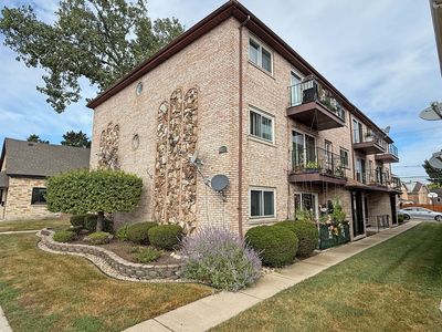 5824 S Archer Ave APT 2B