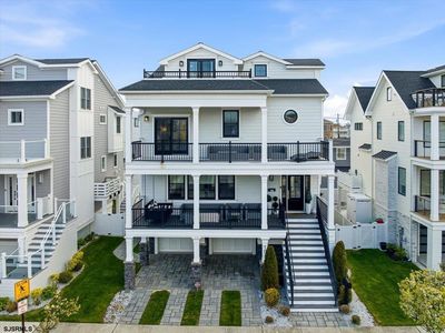 102 S Essex Ave