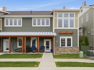 523 33rd Way E #B