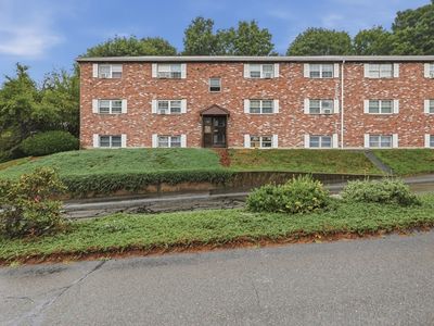 10 Robin Dr Unit 1