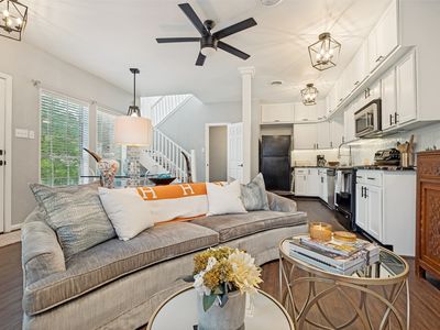 5757 Martel Ave APT B01