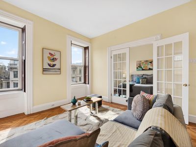 938 Hudson St APT 6