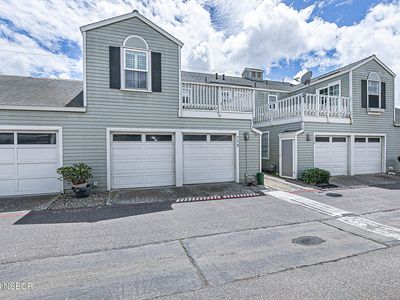 712 Pebble Beach Pl
