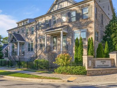 2262 McLean Chase SE