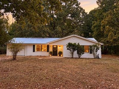 1884 Veterans Hwy E