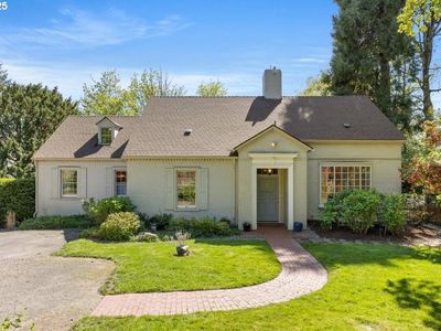 3740 SW Greenleaf Dr